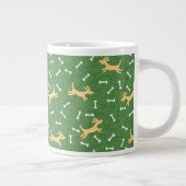 gelukshonden met botten achtergrond grote koffiekop (Rechts)