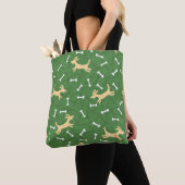 gelukshonden met botten achtergrond tote bag (Dichtbij)