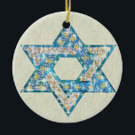 Gem versierde ster van David Keramisch Ornament<br><div class="desc">Kunst getekend om te lijken op edelstenen en mousklies vult de vorm van de ster van David in om dit een bijzonder cadeau te maken voor jezelf of vrienden en familie van deze Hanoeka.</div>