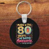 Gemaakt in 1945, 80 jaar Geweldige Sleutelhanger (Voorkant)