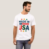 Gemaakt in USA patriottisch typografisch ontwerp T-shirt (Voorkant volledig)
