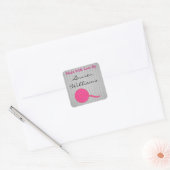 Gemaakt met Liefde Ronde Roze Bal van Garen Grijs  Vierkante Sticker (Envelop)