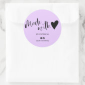 Gemaakt met liefde script minimalistisch paarse ronde sticker (Tas)