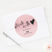 Gemaakt met liefdesscript roze glitter sparkles ronde sticker (Envelop)