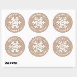 Gemaakt met Love Kraft Christmas Snowflake Sticker<br><div class="desc">Een kraftpapier en witte sneeuwvlok sticker met de woorden Made with love. Personaliseer het met uw familienaam of bedrijfsnaam. Leuk voor uw zelfgemaakte of handgemaakte kerstbuur traktaties en geschenken,  of voor uw ambachtelijke bedrijf. Ontworpen voor u door Blackberry Boulevard.</div>
