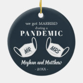 GEMAAKT tijdens een pandemisch kerstmasker Keramisch Ornament (Achterkant)