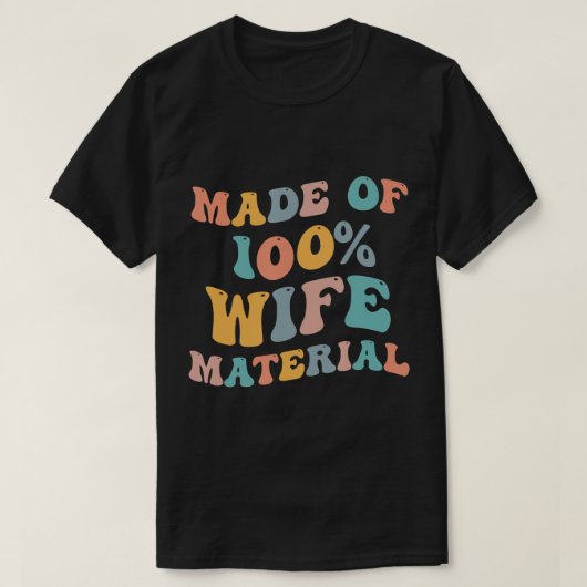 gemaakt van 100% vrouw materiaal Funny Bachelorett T-shirt (Design voorkant)