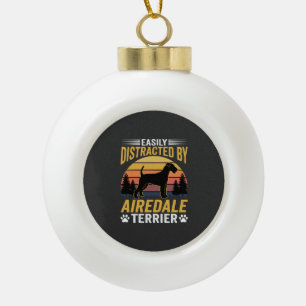 Gemakkelijk afgeleid door Airedale Terrier Retro H Keramische Bal Ornament