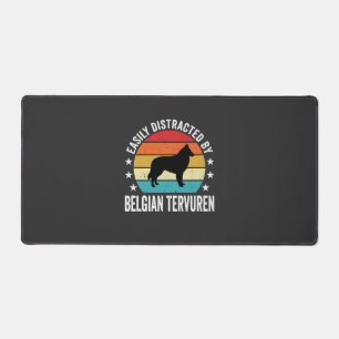 Gemakkelijk Afgeleid Door Belgische Tervuren Hond Bureaumat