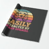Gemakkelijk Afgeleid Door Cocker Spaniel Retro Hon Cadeaupapier (Uitgerold)