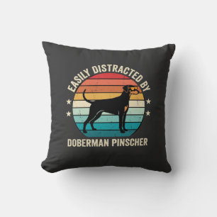 Gemakkelijk afgeleid door Doberman Pinscher Retro Kussen