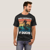 Gemakkelijk afgeleid door eenden liefhebber Cool F T-shirt (Voorkant volledig)