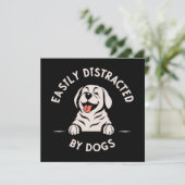 Gemakkelijk afgeleid door honden (Staand voorkant)