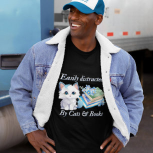 Gemakkelijk afgeleid door Katten & Boeken Kunst T-shirt