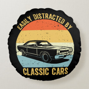 Gemakkelijk Afgeleid Door Klassieke Auto's Rond Kussen