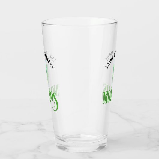 Gemakkelijk afgeleid door mojito's glas (Rechts)