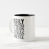 Gemakkelijk afgeleid door neon tetra's en koffie tweekleurige koffiemok (Voorkant links)