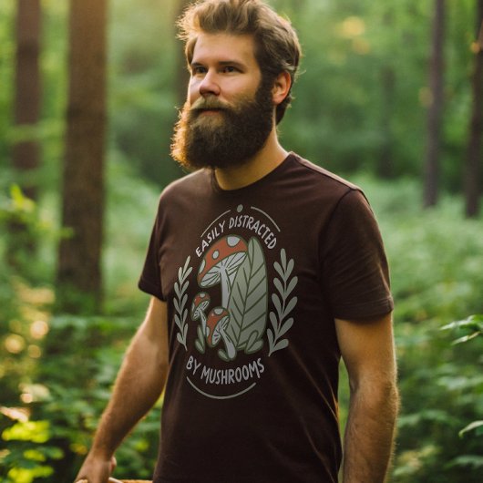 Gemakkelijk afgeleid door paddenstoelen Fungi Fana T-shirt