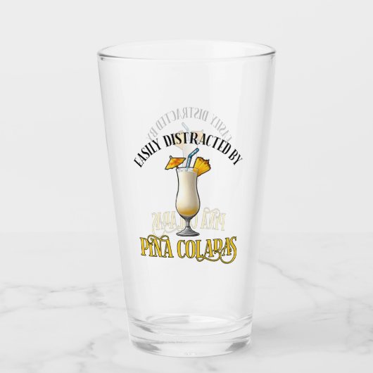 Gemakkelijk Afgeleid Door Pina Colada's Glas (Voorkant)