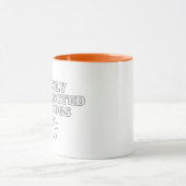 Gemakkelijk afgeleid door schattige mok van honden (Midden)