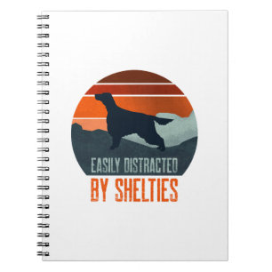 Gemakkelijk Afgeleid Door Shelties Die Wandelen Notitieboek
