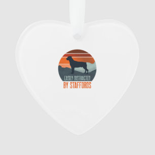 Gemakkelijk Afgeleid Door Staffords Die De Hond Ui Ornament