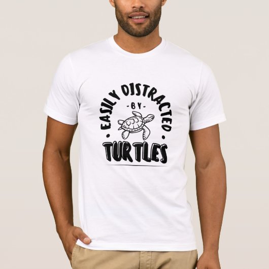 Gemakkelijk afgeleid door Turtles Funny T-shirt (Voorkant)