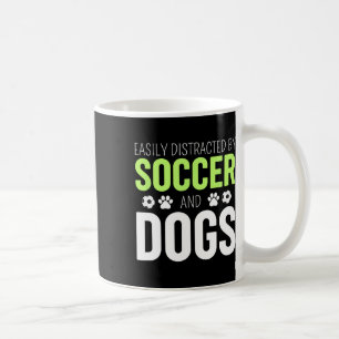 Gemakkelijk Afgeleid Door Voetbal En Honden Voetba Koffiemok