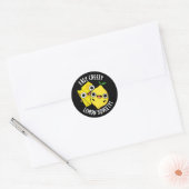 Gemakkelijk Cheesy Lemon Squeezy Funny Food Pun Da Ronde Sticker (Envelop)