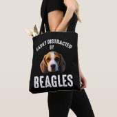 Gemakkelijk verstoord door beagles tote bag (Dichtbij)