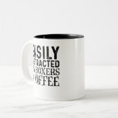 Gemakkelijk verstoord door dozen en koffie tweekleurige koffiemok (Voorkant links)