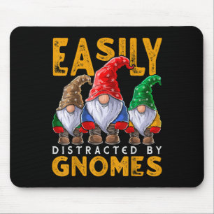 Gemakkelijk verstoord door Gnomes Gardening Gnome  Muismat