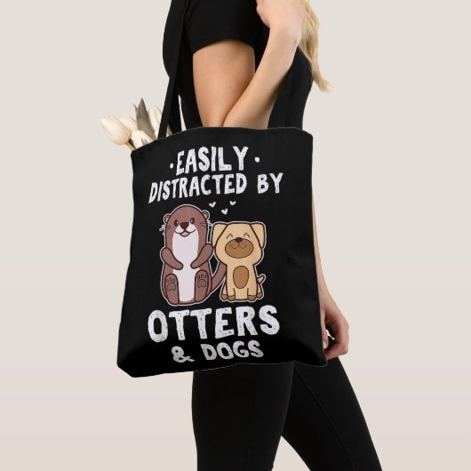 Gemakkelijk verstoord door otters en honden Funny  Tote Bag (Dichtbij)