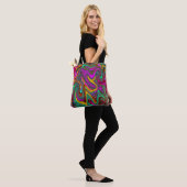 Gemarmerde hete roze en zeeschuim groene abstracte tote bag (Op model)