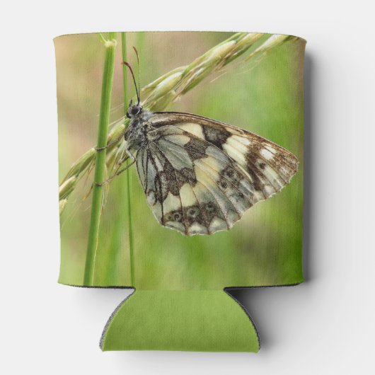 Gemarmerde witte vlinder op gras blikjeskoeler (Achterkant)