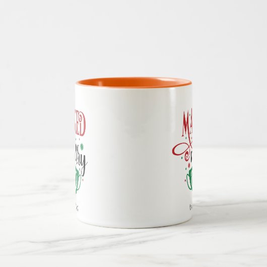 Gemaskeerd en bereid 2020 | Geëxpantserde kersttse Tweekleurige Koffiemok (Center)