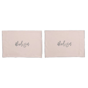 Gematigd meisje Blush Roze Persoonlijke Monogram N Kussensloop