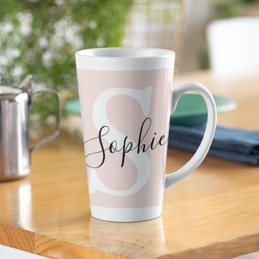 Gematigde gepersonaliseerde naam Monogram Pastel R Latte Mok