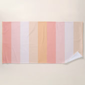 Gematigde lichtroze strippen strandlaken (Voorkant)