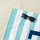 Gematigde persoonlijke naam Navy Aqua Striped Strandlaken (In situ)