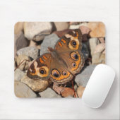 Gemeenschappelijke Buckeye Butterfly op River Rock Muismat (Met muis)