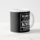 Gemeenschappelijke vervangende Mok:  jaar en onder Grote Koffiekop (Voorkant rechts)