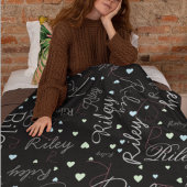 Gemengde namen initialen en harten gerepliceerd fleece deken