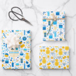 Gemengde set van menorah- en kaarspatronen inpakpapier vel<br><div class="desc">Soms heb je gewoon een paar artikelen die je moet inpakken voor Chanoekah, en je wilt geen grote rol Chanoekah verpakkingspapier kopen die jarenlang in je kast zal blijven hangen. Deze selectie van drie Chanoekah die papieren bladen verpakken is perfect voor het verpakken van een paar giften. Drie afzonderlijke bladen...</div>