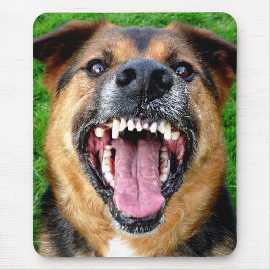 Gemiddelde hond met Big Teeth Muismat (Voorkant)
