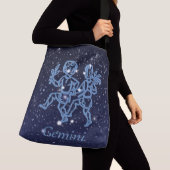 Gemini Constellation and Zodiac Sign with Stars Crossbody Tas (Dichtbij)