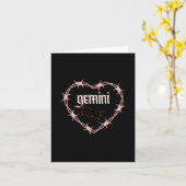 Gemini Constellation Gothic Edgy Verjaardag Kaart (Gele Bloem)