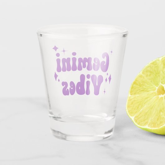 Gemini Vibes Zodiac Astrology Paarse Stars Shot Glas (Achterkant)