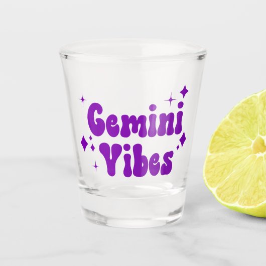 Gemini Vibes Zodiac Astrology Paarse Stars Shot Glas (Voorkant)