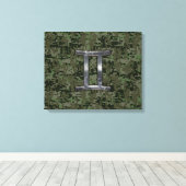 Gemini Zodiac Sign on Green Digital Camo Canvas Afdruk (Insitu (Houten vloer))